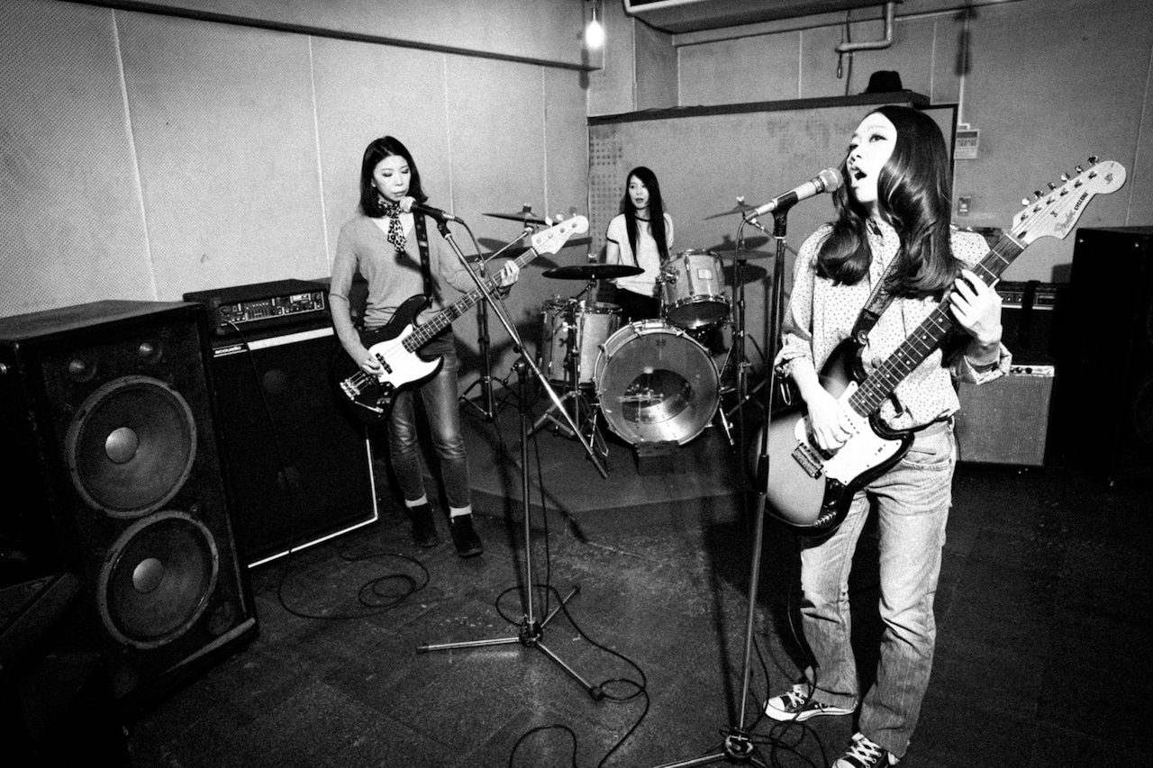 noodles主催イベント「OFF THE WALL」でTOMOVSKYと対バン