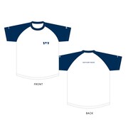 「SEVENTEEN 2019 POP UP STORE」で販売されるラグランTシャツ。