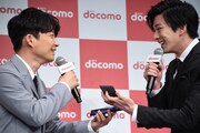 互いに「アベンジャーズ / エンドゲーム」を観ていないことを知り安心する星野源と新田真剣佑。