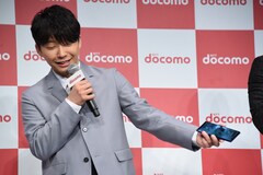 星野源 これスパイダーマンの予告ですか ドコモ発表会でネタバレ回避 イベントレポート 写真37枚 音楽ナタリー