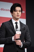 新田真剣佑