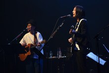 左からハナレグミ、高野寛。（撮影：佐藤早苗）