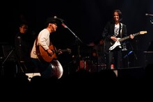 左からハナレグミ、高野寛。（撮影：佐藤早苗）