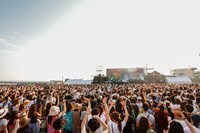 平井大「HIRAIDAI THE BEACH TRIP2019」神奈川・サザンビーチちがさき野外特設ステージ公演の様子。（Photo by HIDAKA NANAKO）