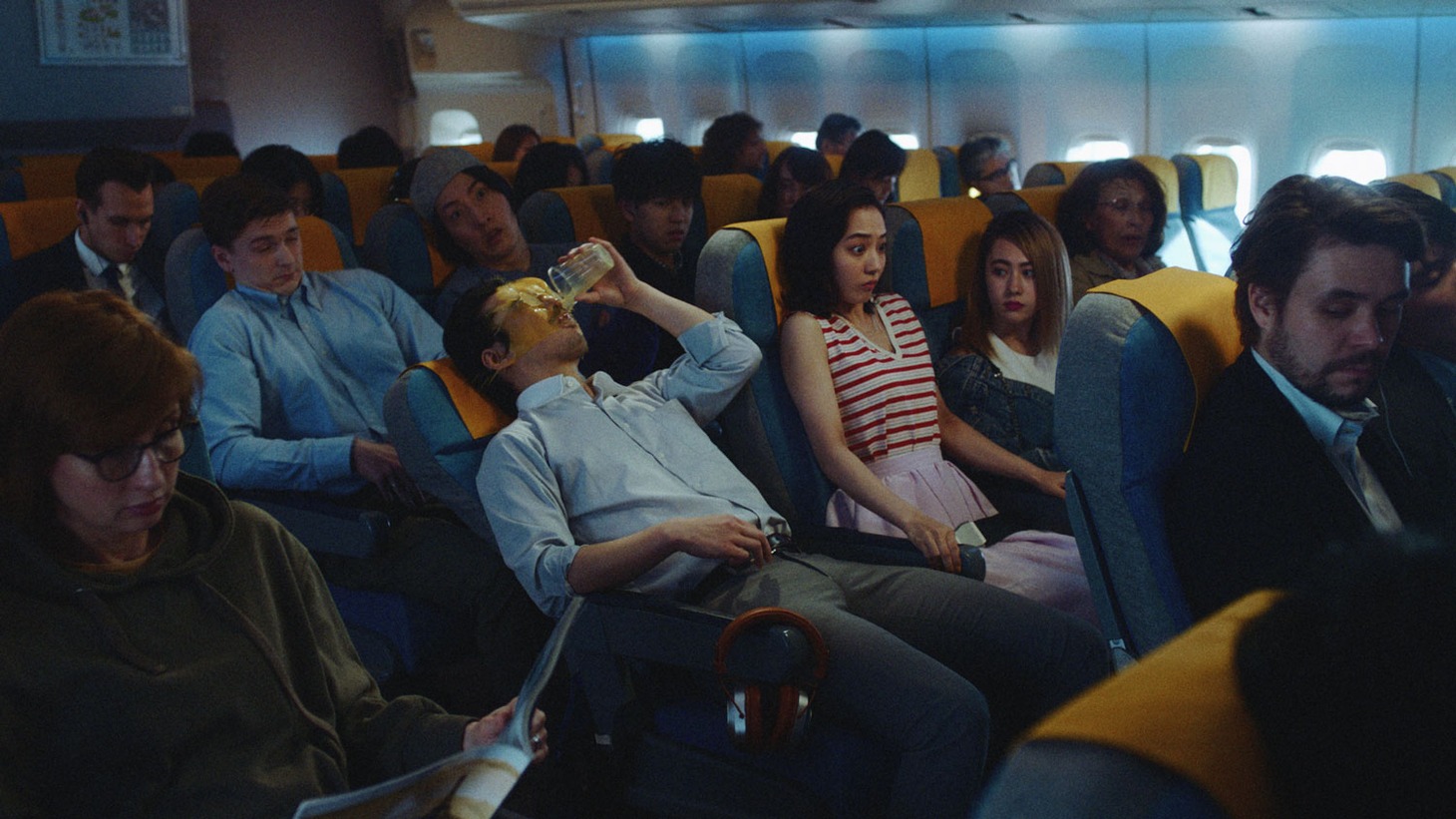 Spotify新CM「飛行機」編のワンシーン。