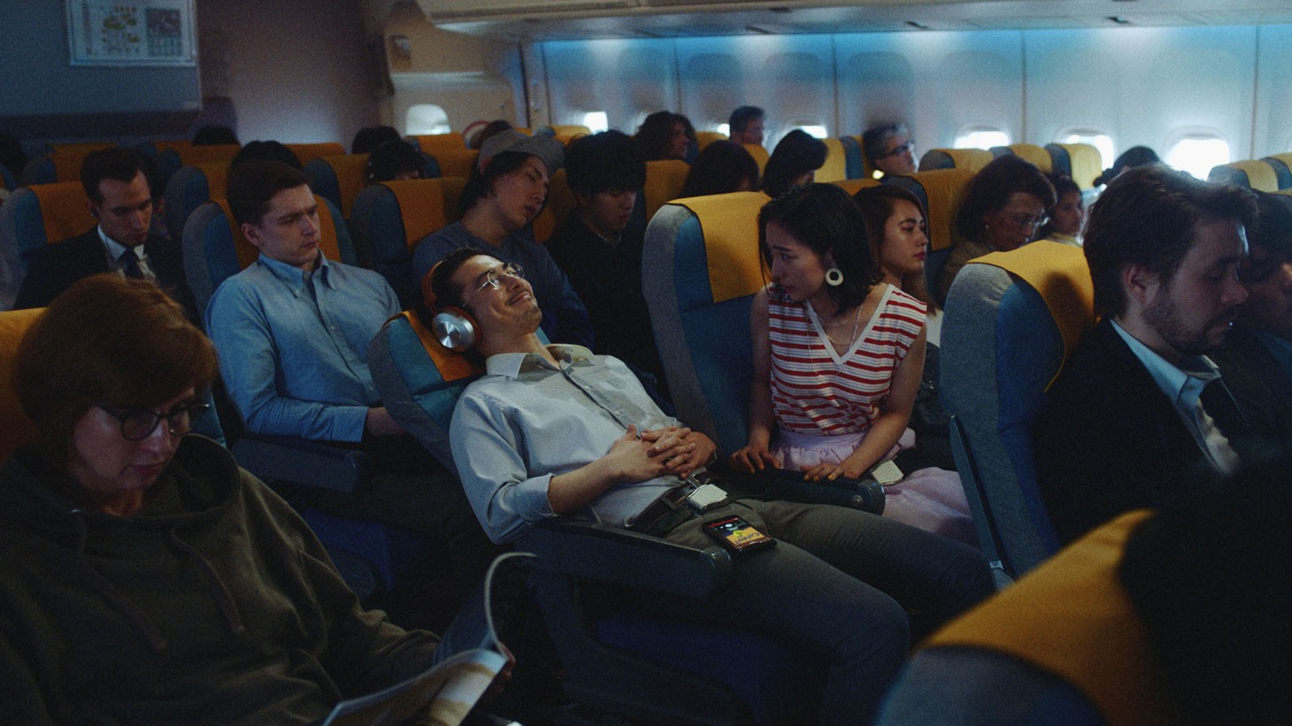 Spotify新CM「飛行機」編のワンシーン。