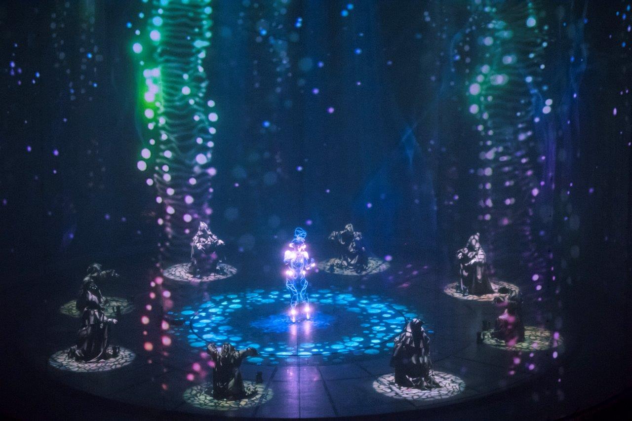 「Ghana presents松任谷由実TIME MACHINE TOUR Traveling through 45years」の様子。（撮影：田中聖太郎）