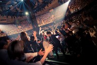 「Ghana presents松任谷由実TIME MACHINE TOUR Traveling through 45years」の様子。（撮影：田中聖太郎）