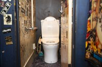 改修工事で設置された新しい便器。