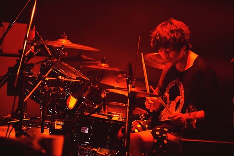 ピエール中野（Dr / 凛として時雨）（撮影：河本悠貴）