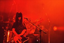 345（Vo, B / 凛として時雨）（撮影：河本悠貴）