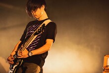 川崎亘一（G / the band apart）（撮影：河本悠貴）