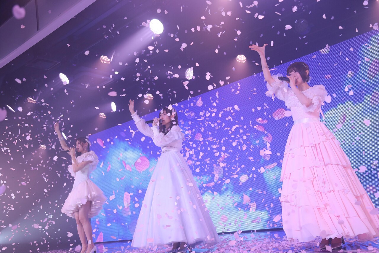 NGT48  アイカブ　缶バッチ（直筆サイン入り）菅原りこ❸ Amazon.co.jp: NGT48 アイカブ 缶バッチ（直筆サイン入り）菅原