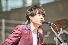 楢崎誠（B, Sax）（撮影：Seiya Uehara）