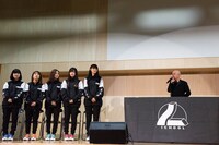 リリスクへの期待を述べるCONNECTONEレーベルヘッド・高木亮氏（右端）。