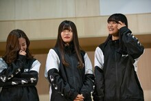 risanoの発言に小首をかしげるhime、hinako、minan（左から）。