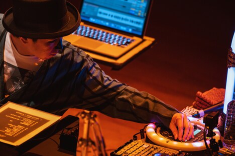 H ZETT M（Photo by Yuta Ito）