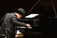 H ZETT M（Photo by Yuta Ito）