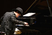 H ZETT M（Photo by Yuta Ito）