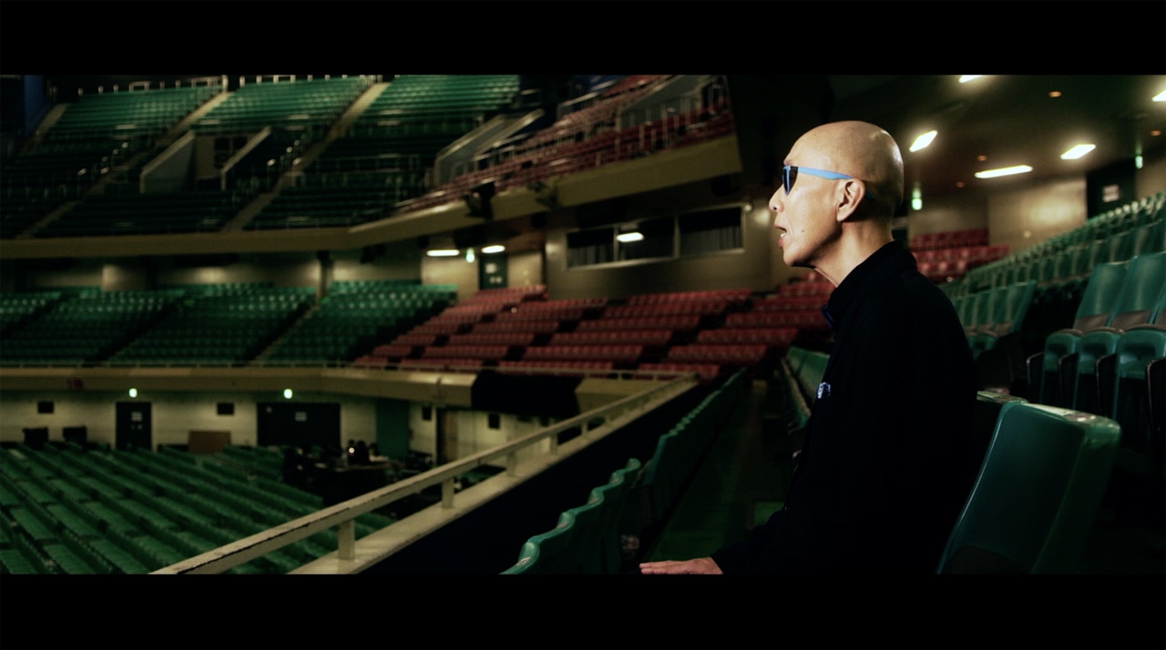 サンプラザ中野くん「大きな玉ねぎの下で」MVのワンシーン。