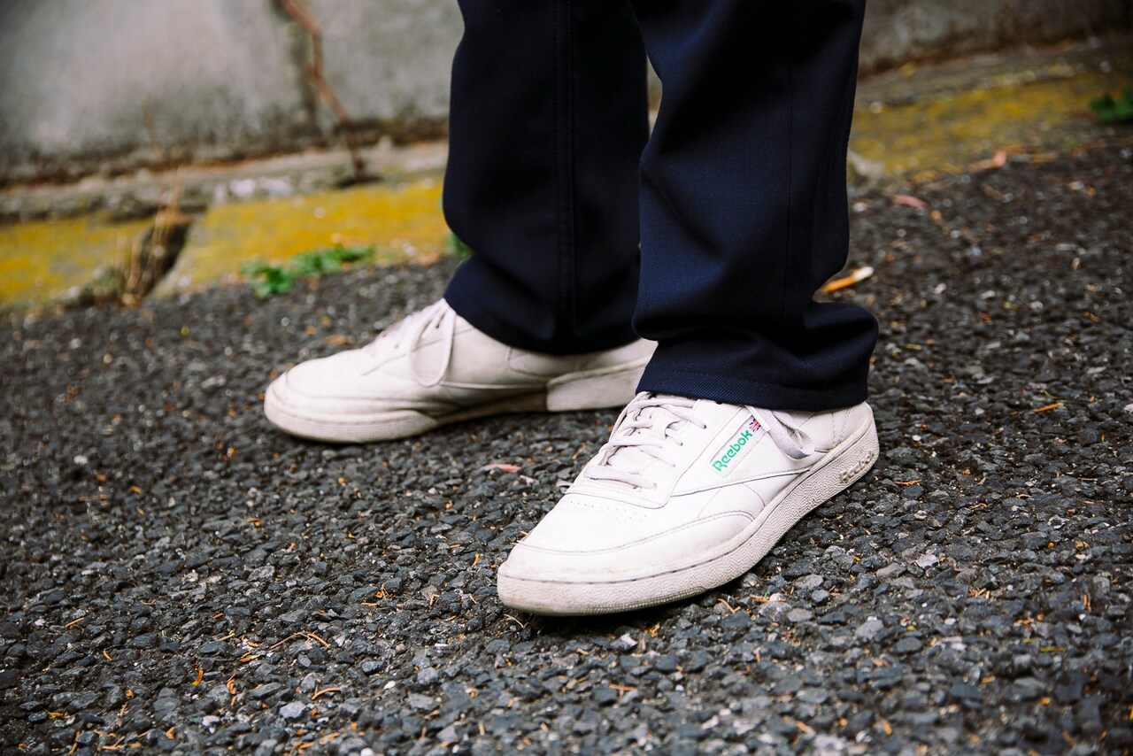 島田翼のスニーカー。