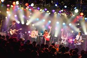 坂口有望「単、ジュン、メイ、会 tour」東京・渋谷CLUB QUATTRO公演の様子。（写真提供：EPICレコードジャパン）