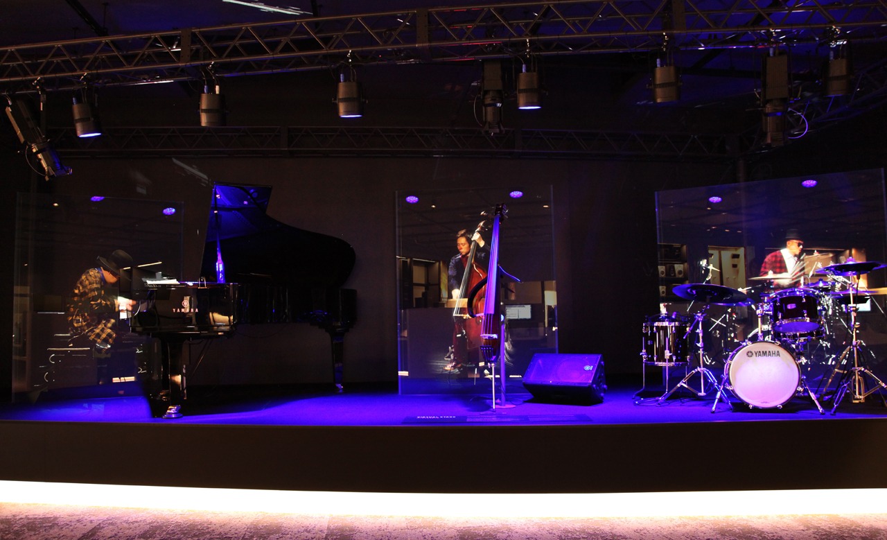 「Real Sound Viewing」展示コーナーの様子。