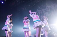 「私立恵比寿中学と打首獄門中学合同合唱コンクール」の様子。