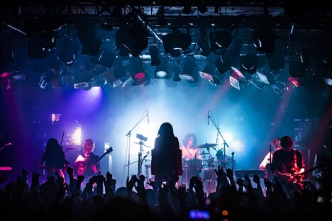 AliA「AliAliVe 2019」東京・渋谷CLUB QUATTRO公演の様子。（Photo by @cazrowAoki）