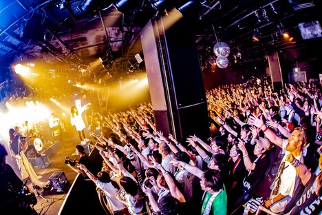 AliA「AliAliVe 2019」東京・渋谷CLUB QUATTRO公演の様子。（Photo by @cazrowAoki）