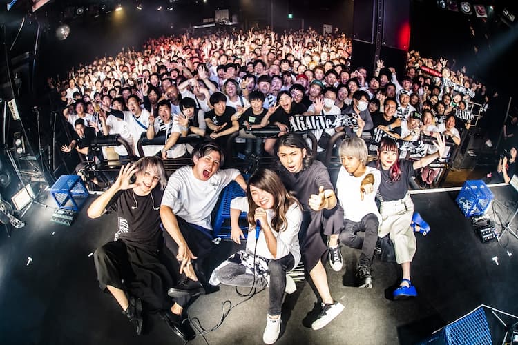 Aliaが結成10カ月でクアトロ満員に 6人の個性ぶつけ合った初の全国ツアーファイナル ライブレポート 写真12枚 音楽ナタリー