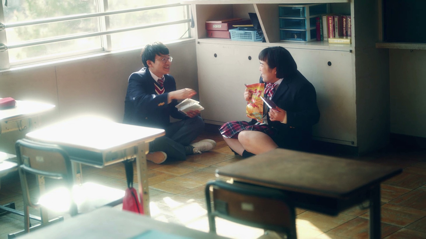 「肌ラボ」Web動画「恋する肌キュン～春篇〔出会い〕～」のワンシーン。