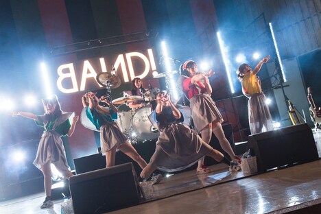 バンドじゃないもん！MAXX NAKAYOSHI（撮影：真島洸 / M.u.D）