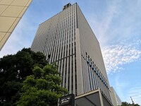 田口淳之介と小嶺麗奈の取り調べが行われた関東信越厚生局麻薬取締部が入る九段第3合同庁舎外観。