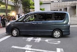 田口淳之介と共に逮捕された小嶺麗奈を乗せた車。