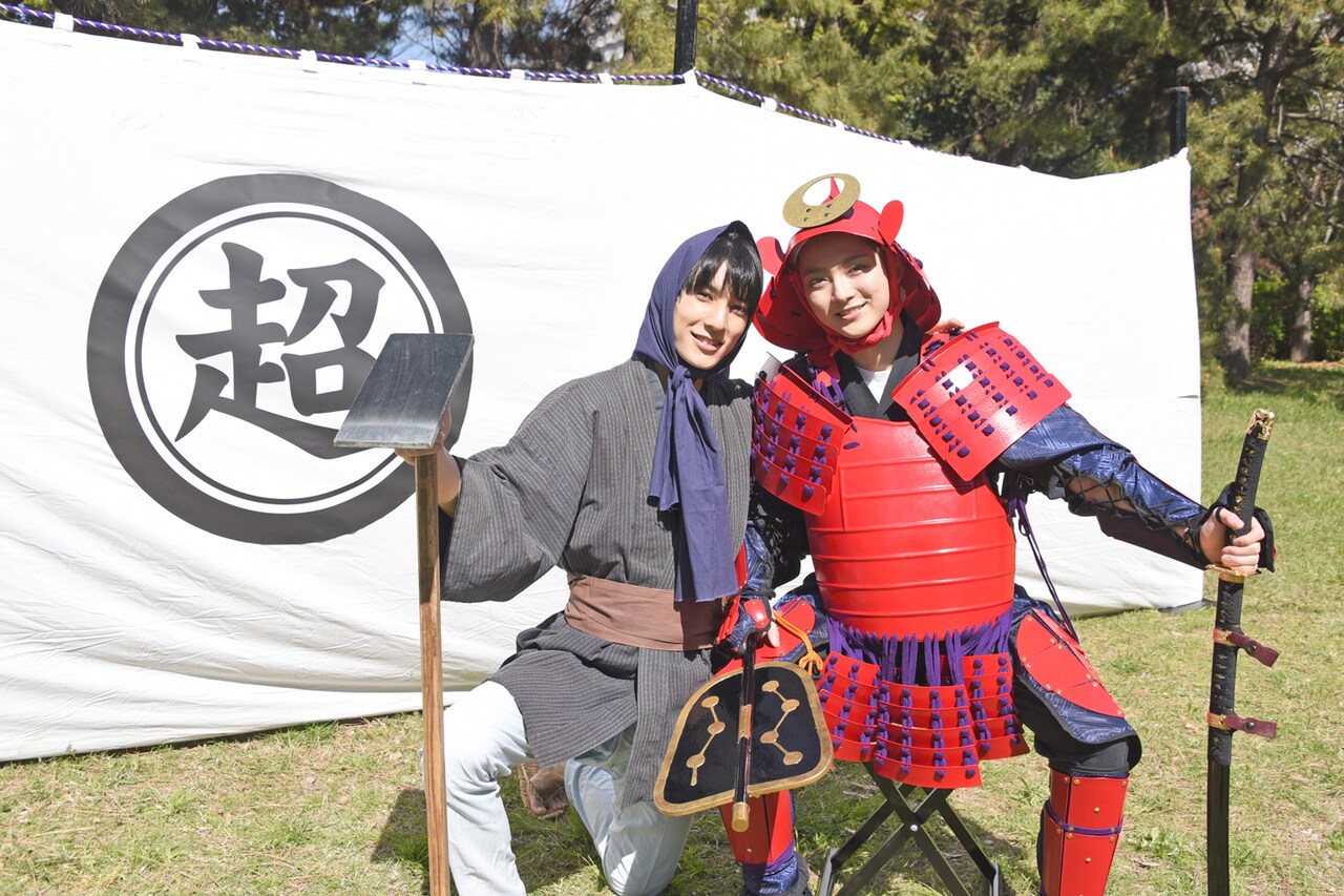 超特急「トレタリ」街ぶらロケが次ナルに登場、ユースケ＆ユーキは農民と武将に