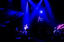 平井堅「Ken's Bar 20th Anniversary Special !! vol.4」東京・日本武道館2日目公演の様子。