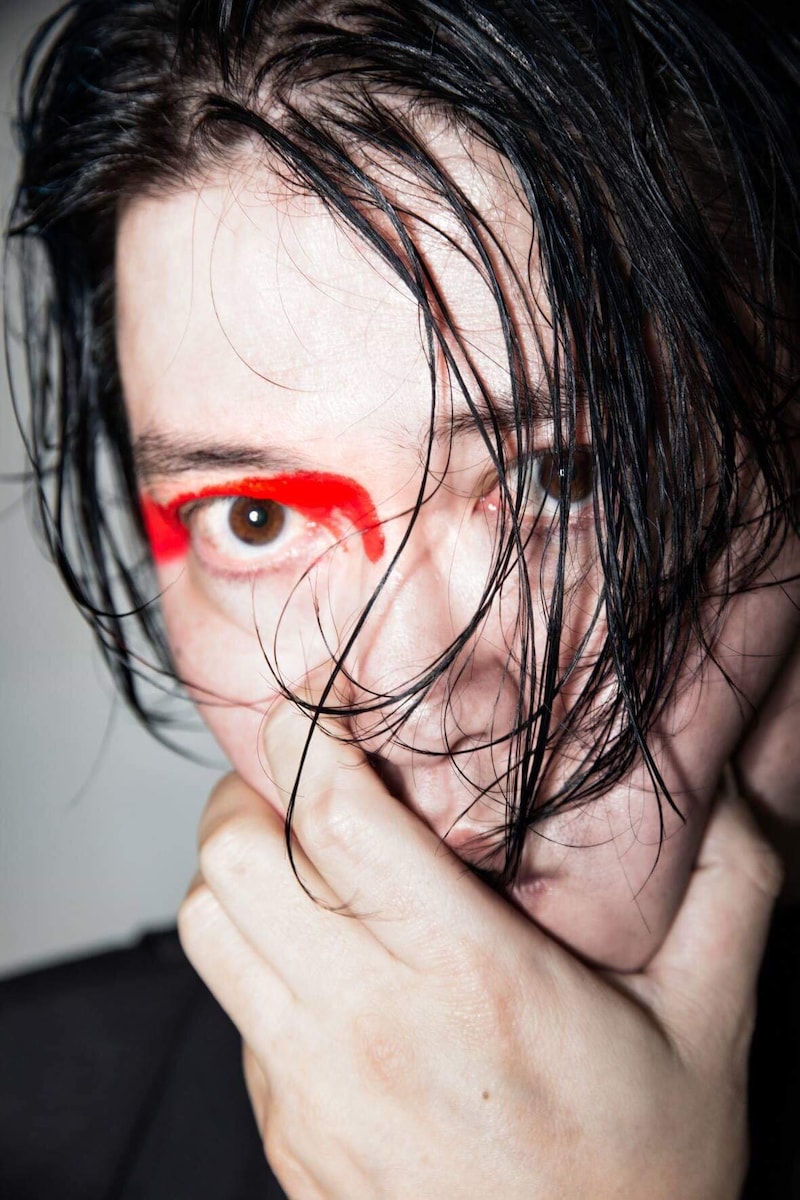 渋谷慶一郎（Photo by Ronald Stoops）