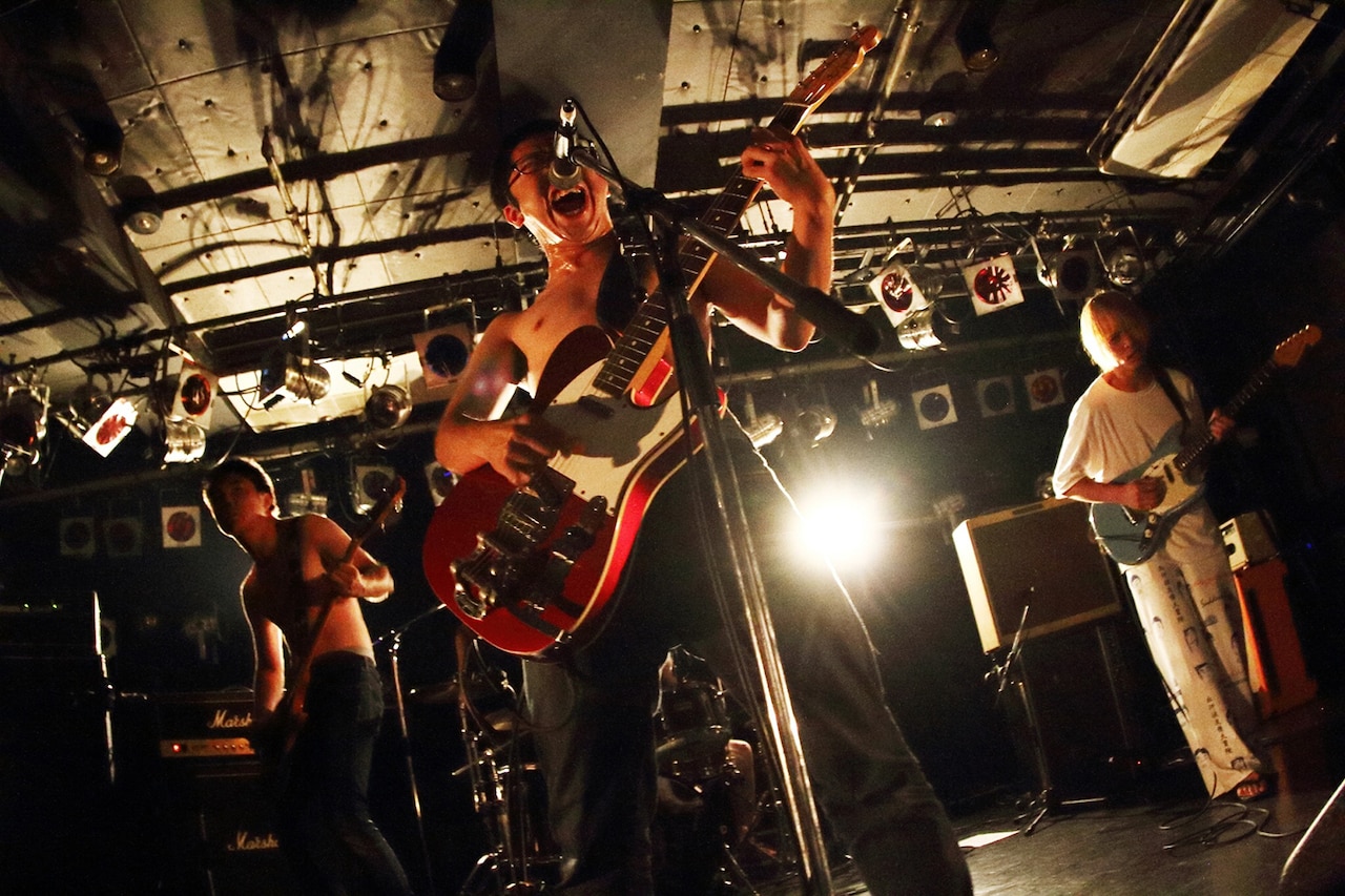 突然少年、初ワンマンに“スペシャルレジェンドゲスト”としてズボンズ出演