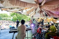 「GREENROOM FESTIVAL'19 15th Anniversary」でのTRI4THのライブの様子。（撮影：堂園博之）