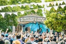 「GREENROOM FESTIVAL'19 15th Anniversary」でのTRI4THのライブの様子。（撮影：堂園博之）