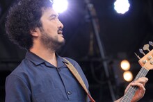 ペトロールズの三浦淳悟（B,  Cho）。