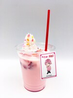 「すとぷりかふぇ」の「さとみくん（いちごみるく）」。