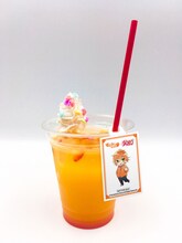 「すとぷりかふぇ」の「ジェルくん（おれんじじゅーす）」。