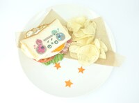 人気画像5位は「すとぷり初の公式カフェや展示イベントをタワーレコード渋谷店で」より、「すとぷりかふぇ」の「今日もゲームすっかー！『でこぼこげーむぱーてぃー』さんど」。