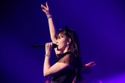 「鈴木愛理 LIVE 2019 “Escape”」初日公演の鈴木愛理。