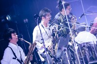 左から宮木謙介（B.Sax, B.Clarinet）、土井徳浩（Clarinet, A.Sax, Flute）、小西遼（A.Sax, Flute / CRCK/LCKS）、大石俊太郎（T.Sax, Clarinet, Flute）（撮影：三浦知也）