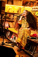 中納良恵（Vo）（撮影：藤井拓）