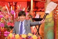 「THE突破ファイル」MCの内村光良。(c)日本テレビ