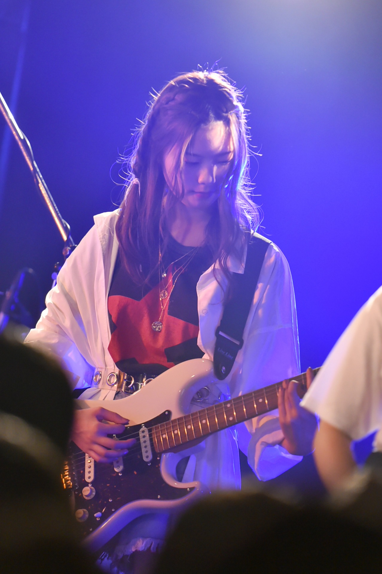 絹本夏海